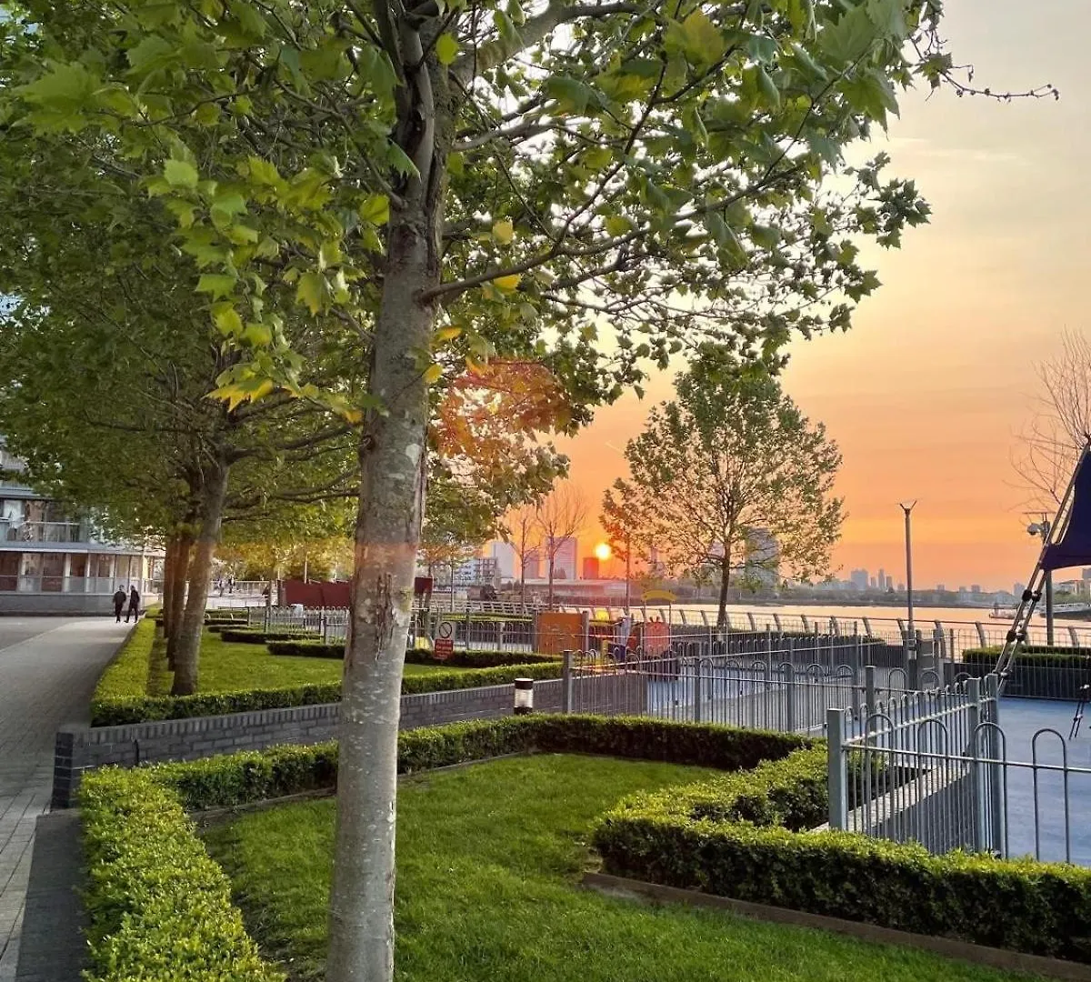 Situated In Greenwich Cutty Sark Riverside London